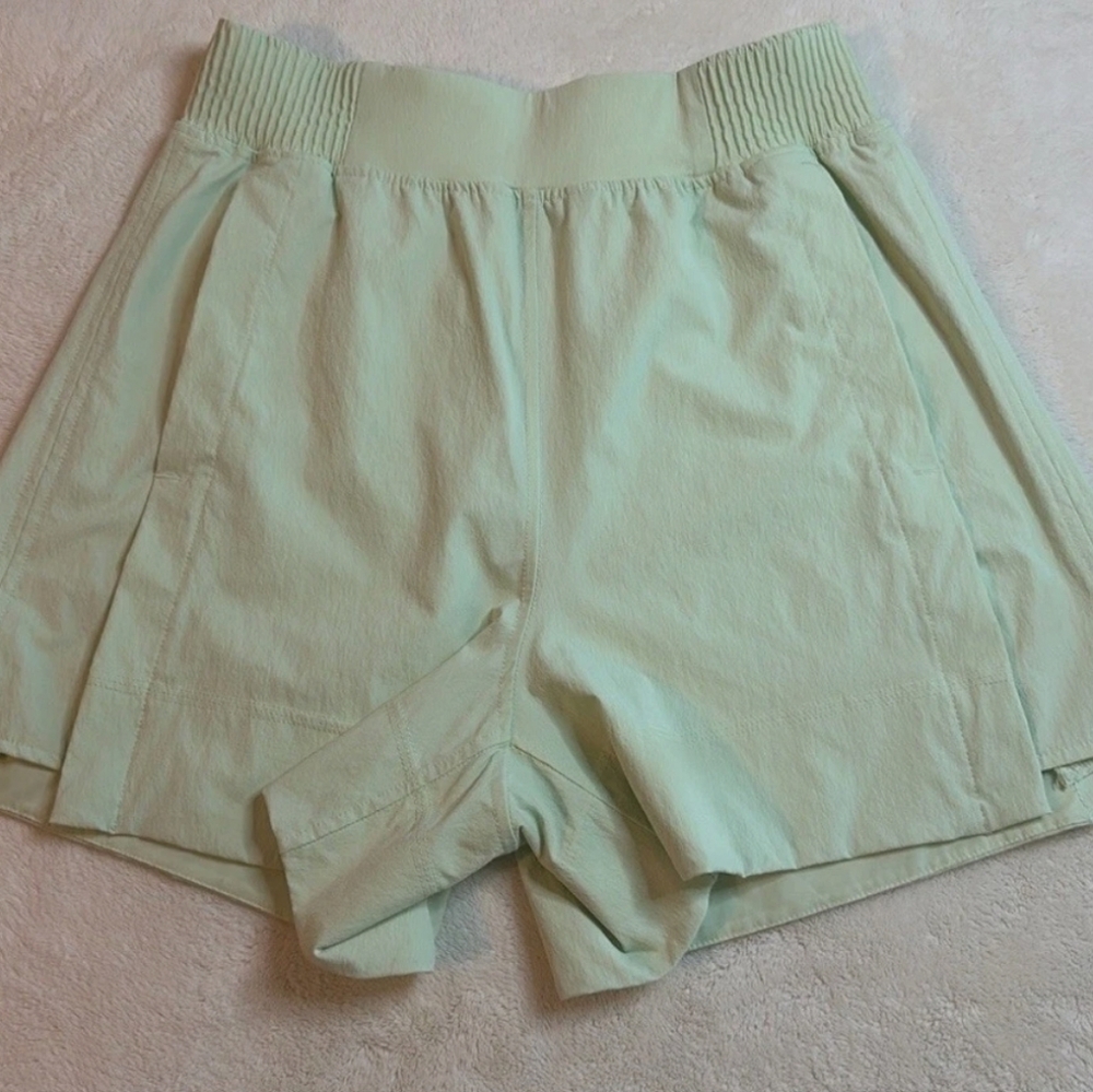 Lululemon Athletica Shorts with Elastic Waistband